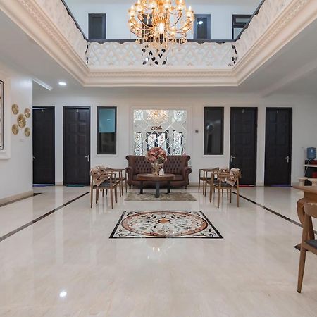 Family Homestay Syariah Cirebon Mitra Reddoorz Екстериор снимка